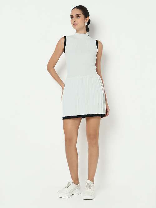 women white solid sleeveless bodycon dress - 21979873 - Standard Image - 0