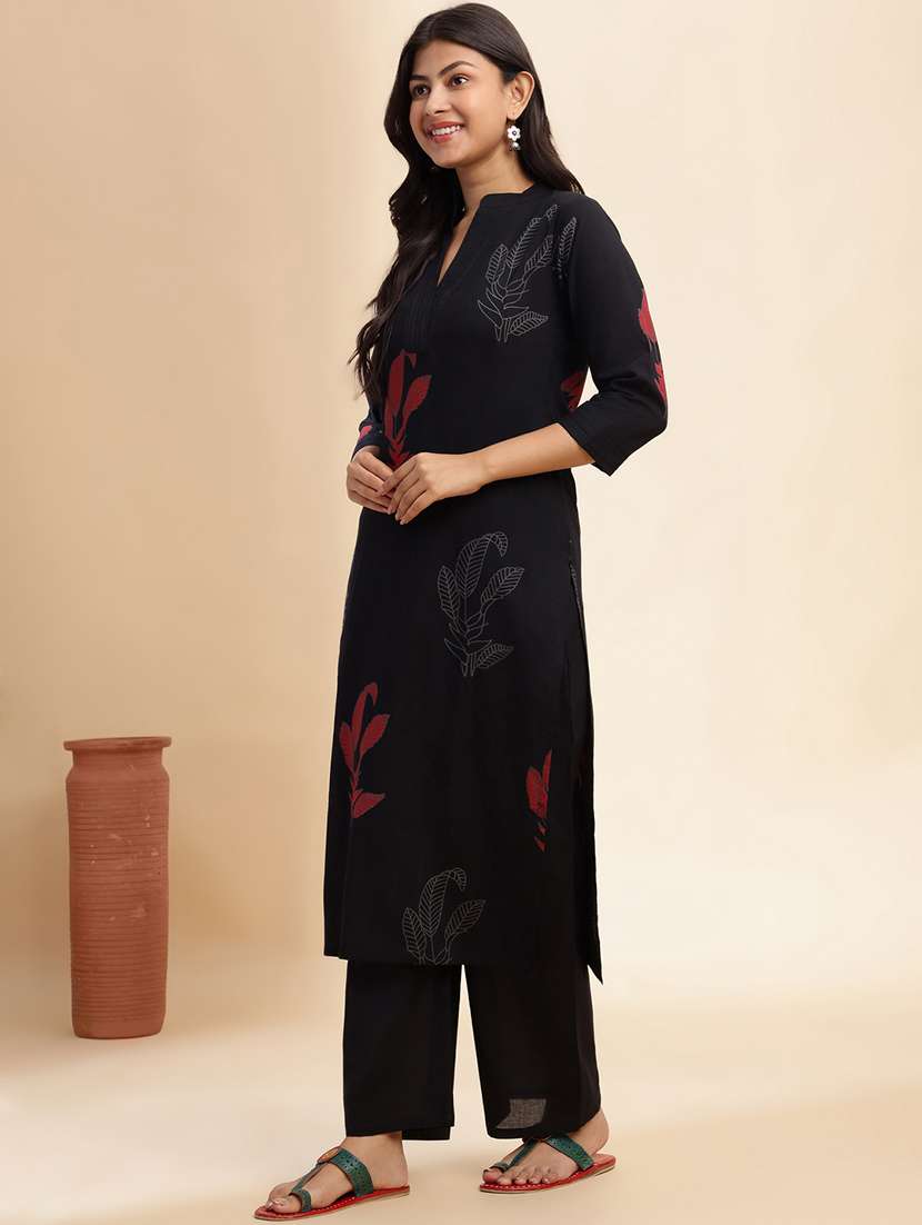 Women Printed Three Quarter Sleeve Kurta Palazzo Set - 21980045 -  Standard Image - 2
