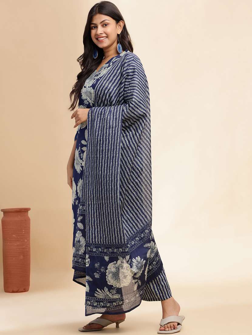 women three quarter sleeve kurta pant with dupatta set - 21980056 -  Standard Image - 2