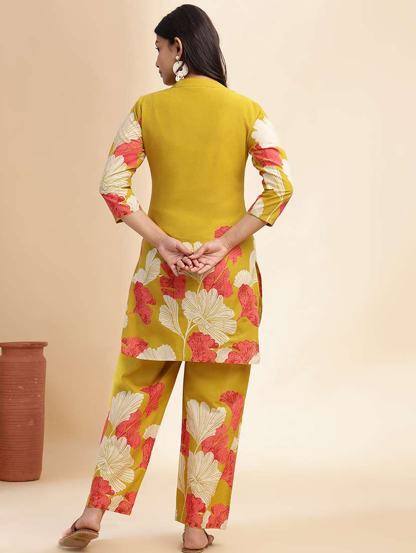 women printed three quarter sleeve ethnic co-ord set - 21980063 - Standard Image - 2