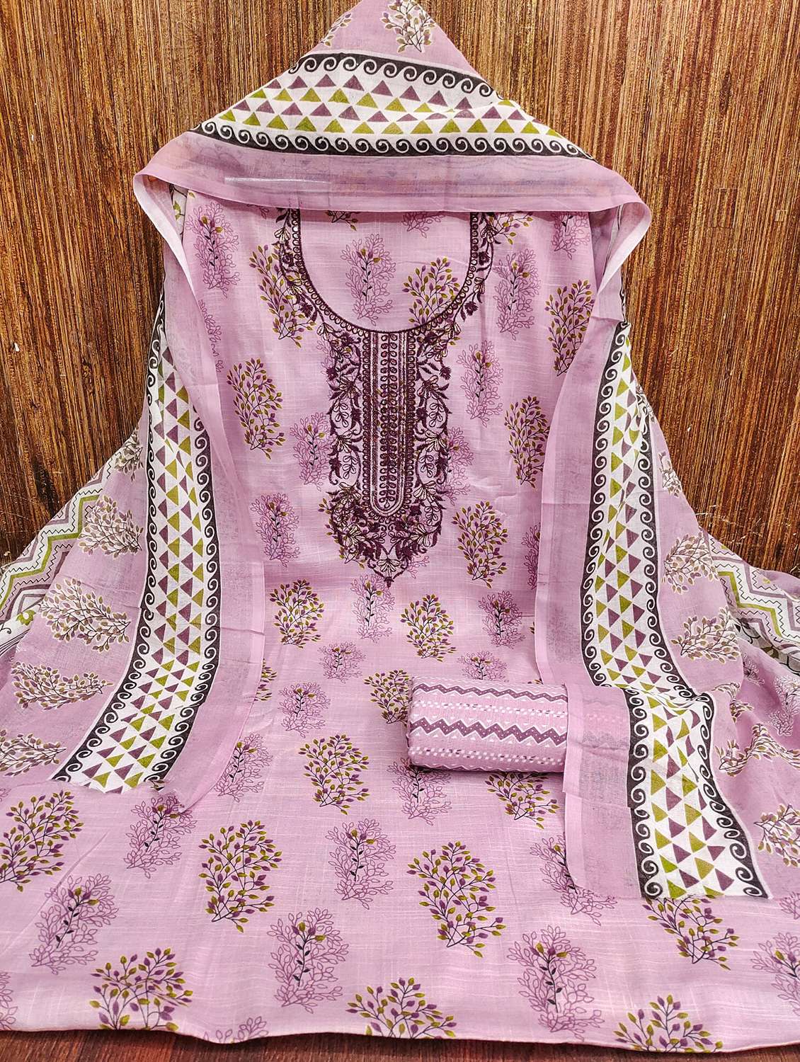 women floral embroidered unstitched suit set