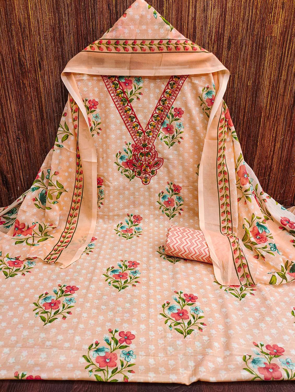 women floral embroidered unstitched suit set - 21980349 - Zoom Image - 0