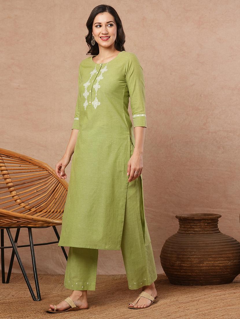 women solid with work three quarter sleeve straight kurta - 21980947 - Standard Image - 2