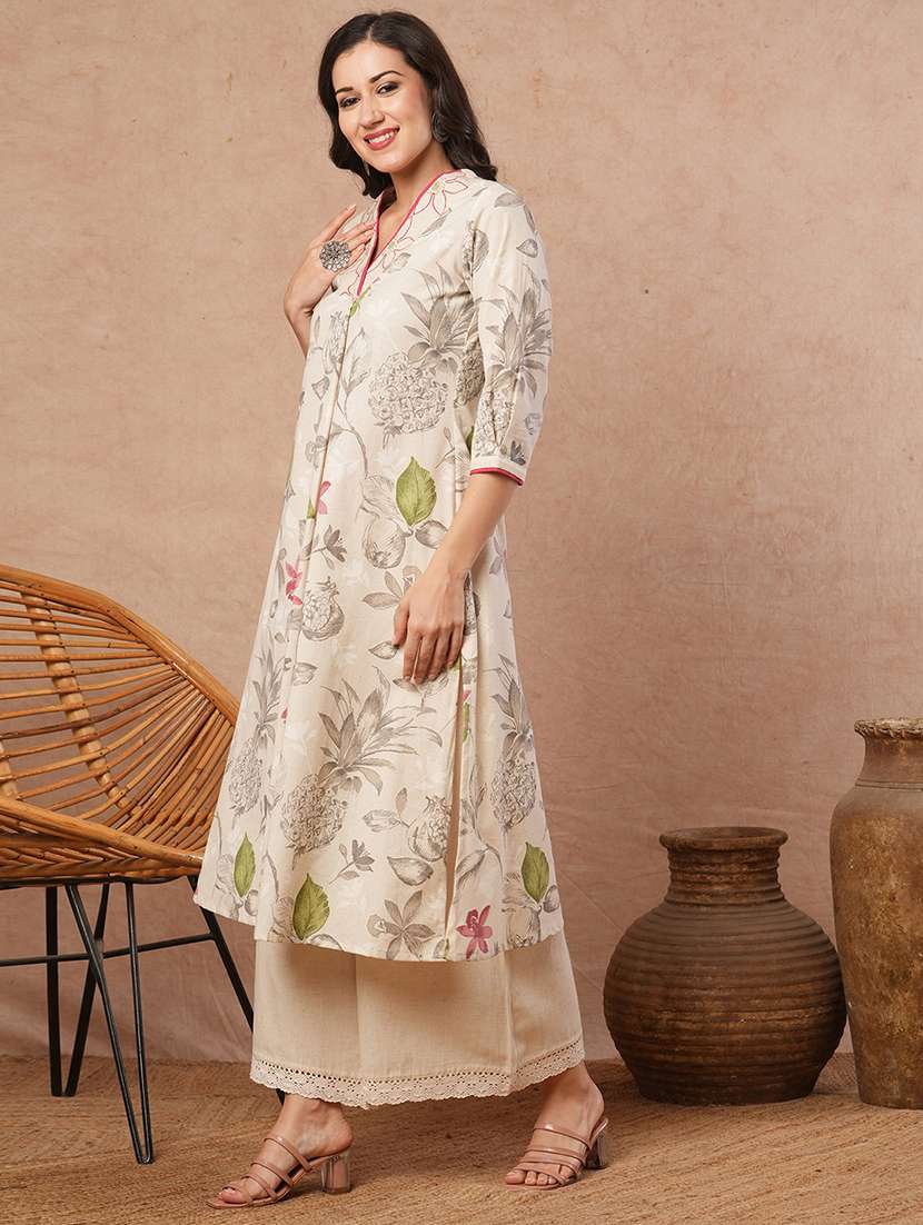 women floral three quarter sleeve a-line kurta - 21980948 - Standard Image - 2