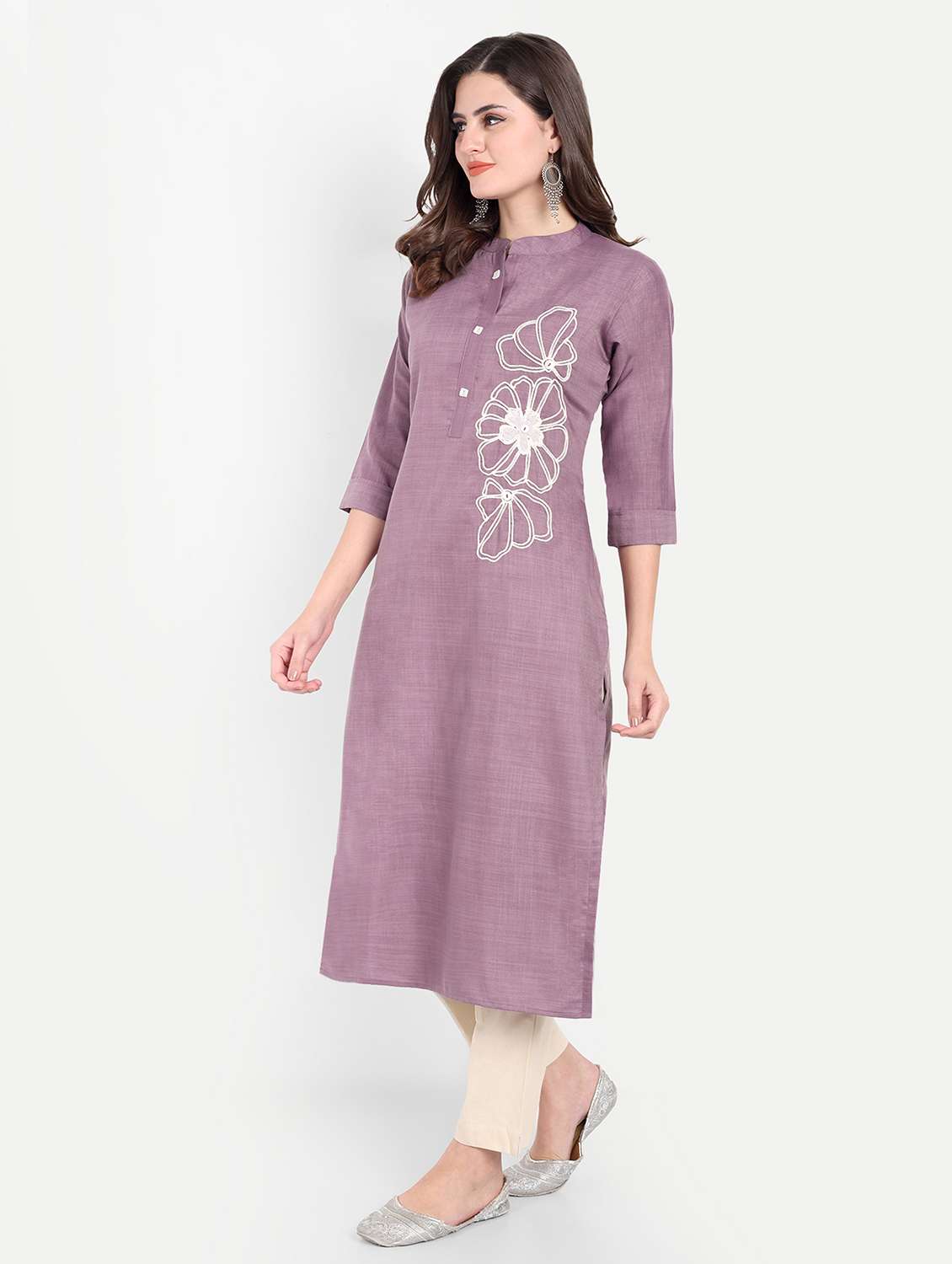 women embroidered three quarter sleeve kurta - 21981046 -  Standard Image - 2