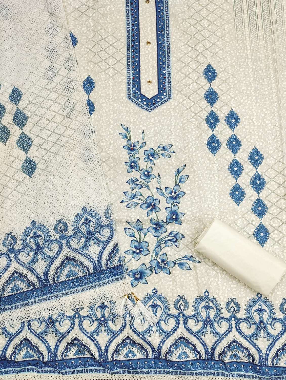 women printed with embroidery work unstitched suit set - 21981292 -  Standard Image - 2