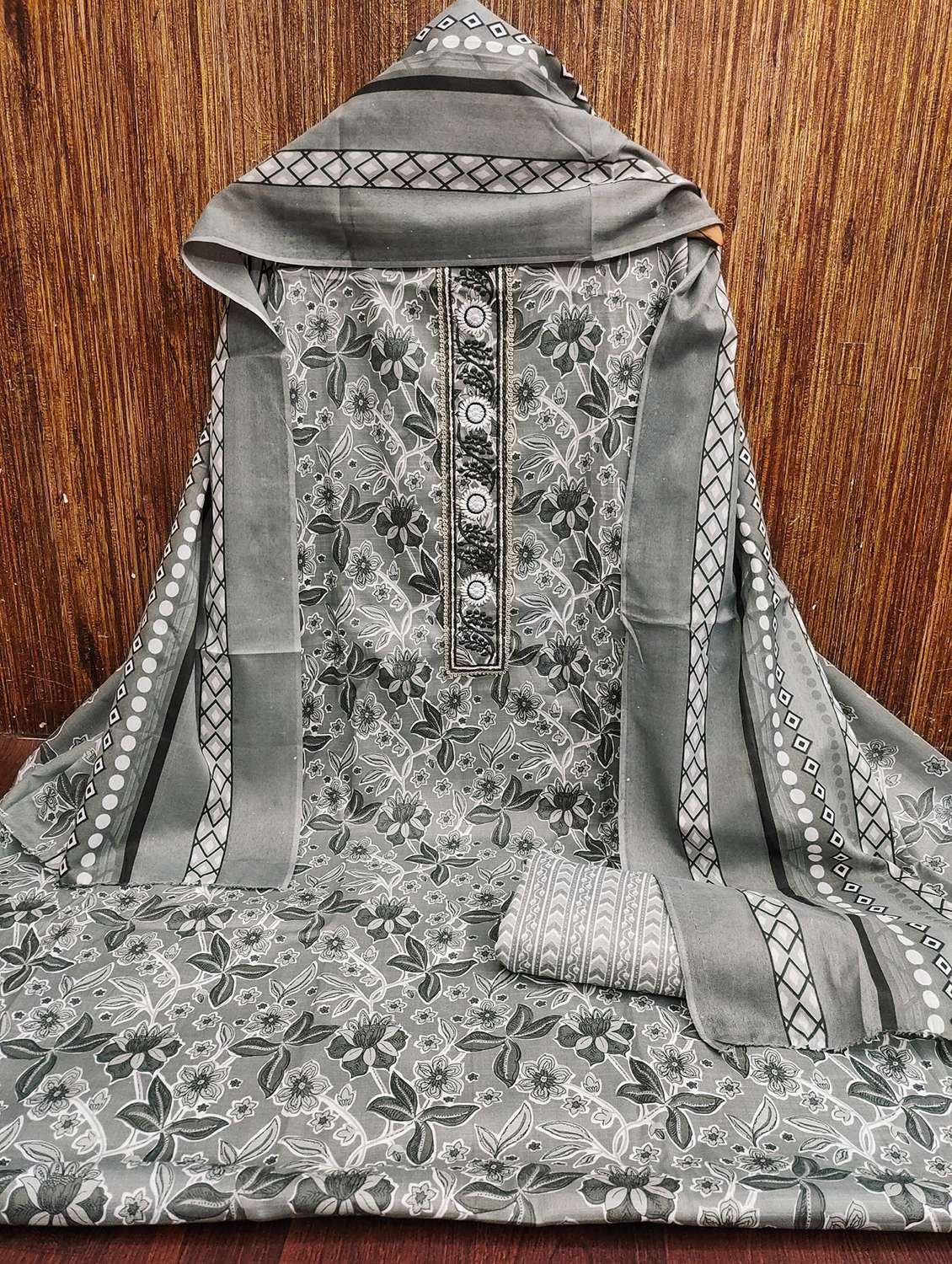 women printed with embroidery work unstitched suit set - 21981310 -  Standard Image - 2