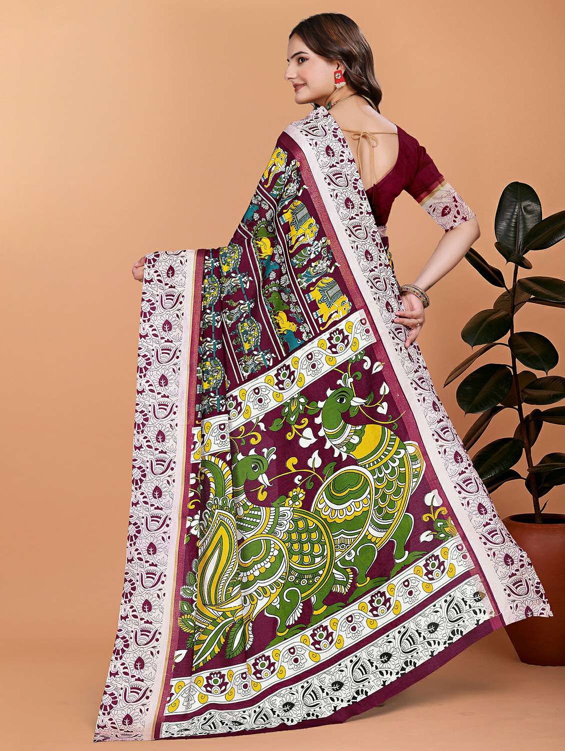 women kalamkari printed saree with blouse - 21981354 - Standard Image - 2