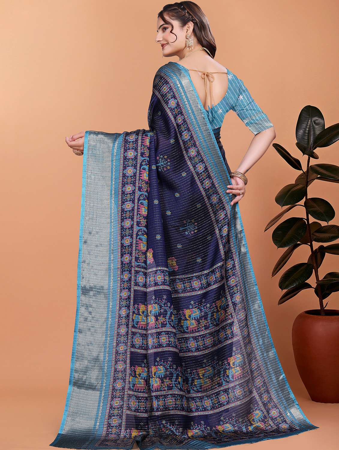 women printed bordered saree with blouse - 21981466 -  Standard Image - 2