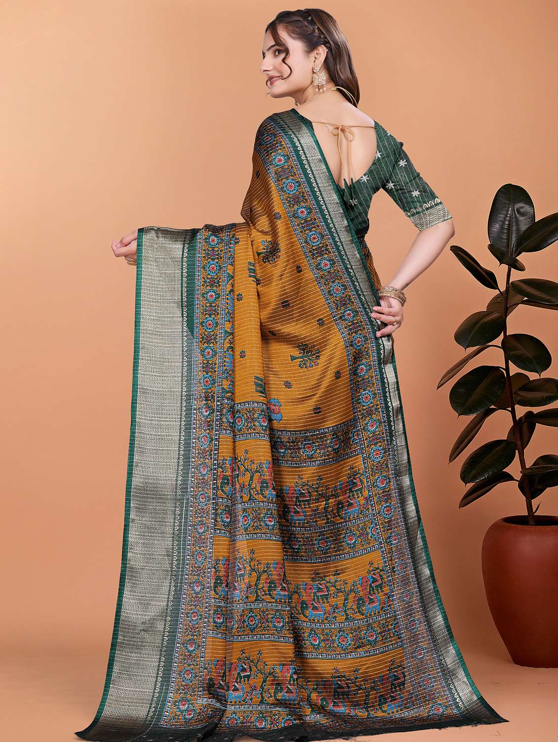 women printed bordered saree with blouse - 21981471 -  Standard Image - 2