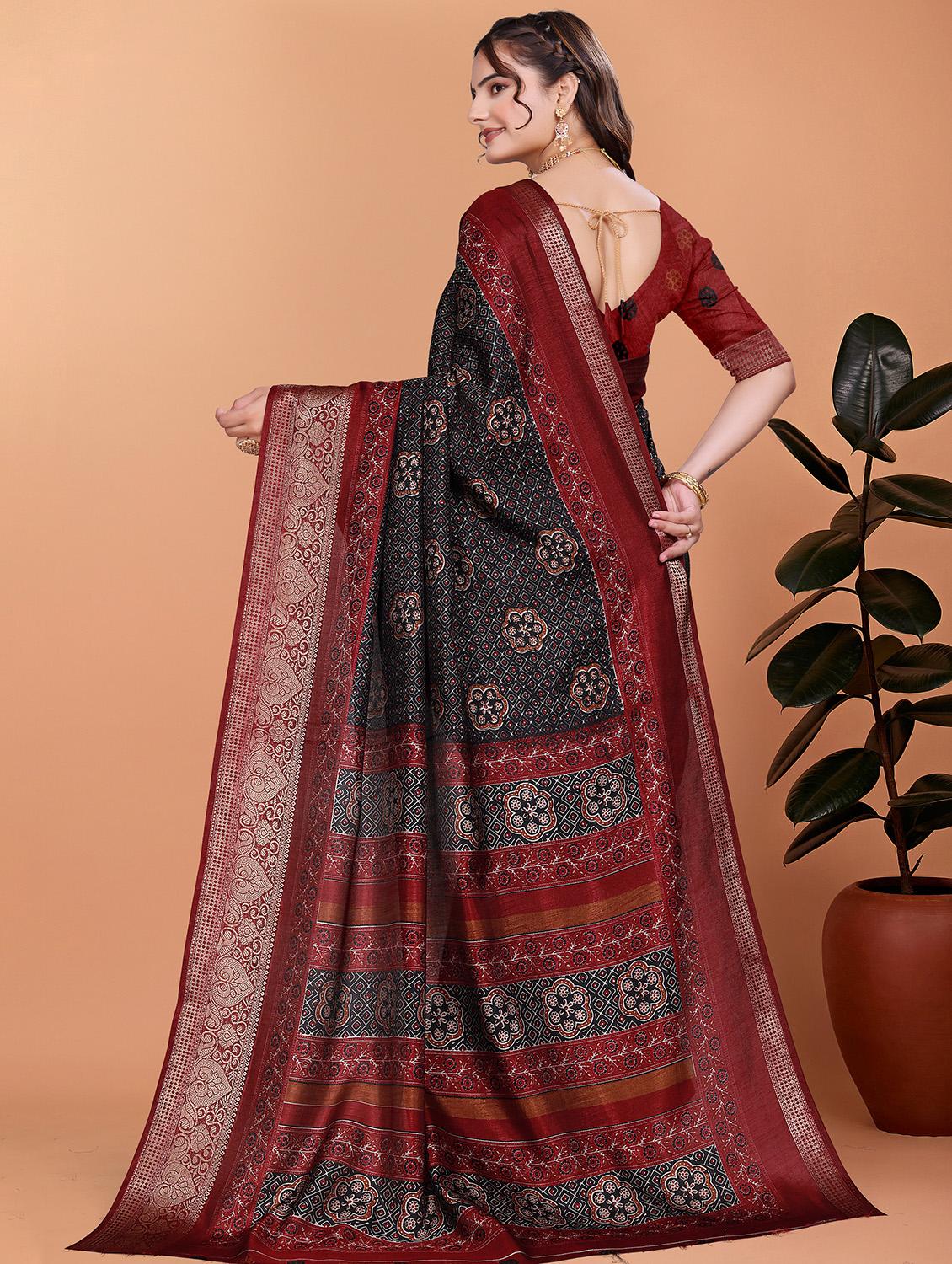 women printed bordered saree with blouse - 21981480 - Standard Image - 2