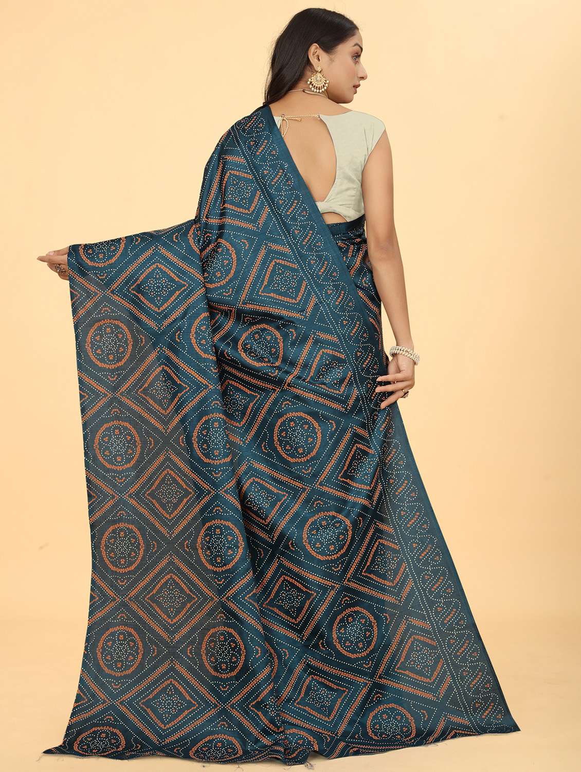women bandhani printed saree with blouse - 21981720 -  Standard Image - 2