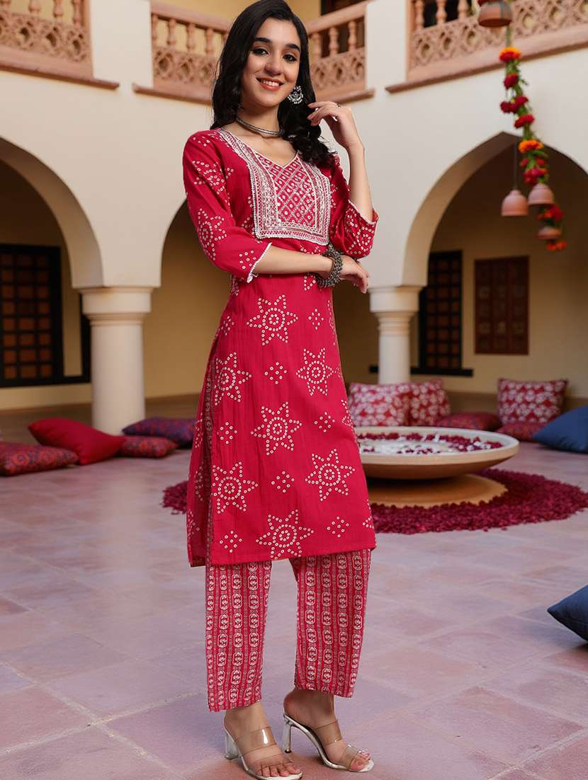 women three quarter sleeve kurta pant with dupatta set - 21982278 - Standard Image - 2
