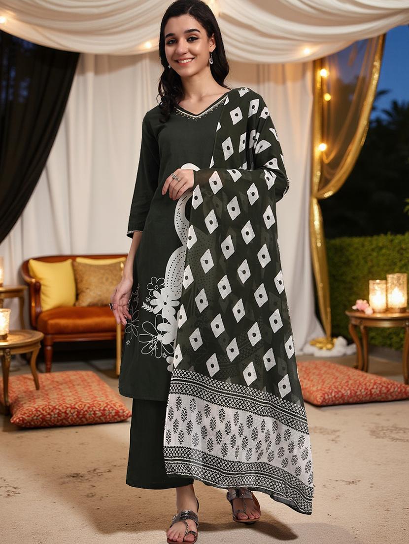 women three quarter sleeve kurta pant with dupatta set - 21982279 - Standard Image - 2