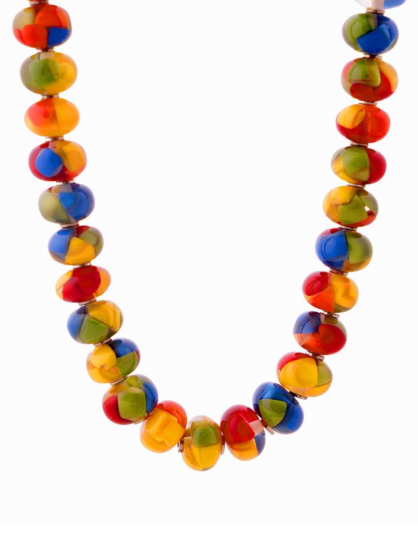 women handmade resin beaded necklace - 21982883 -  Standard Image - 2
