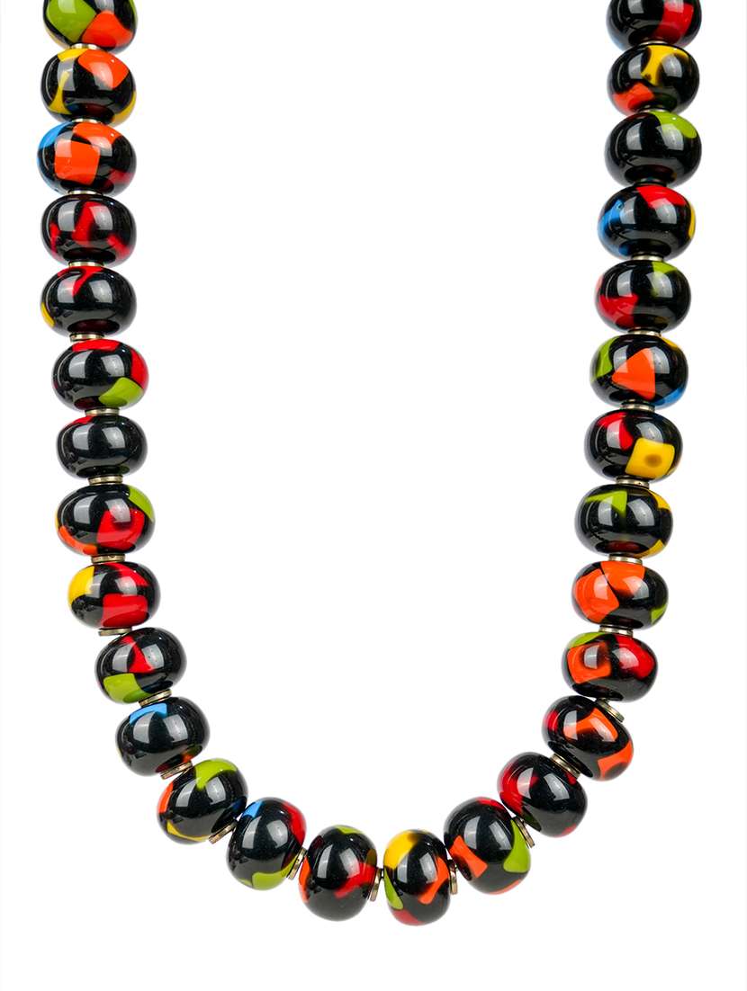 women handmade resin beaded necklace - 21982885 -  Standard Image - 2