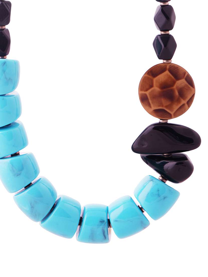 ethnic tribal handmade resin beaded fashion necklace - 21982897 - Standard Image - 2