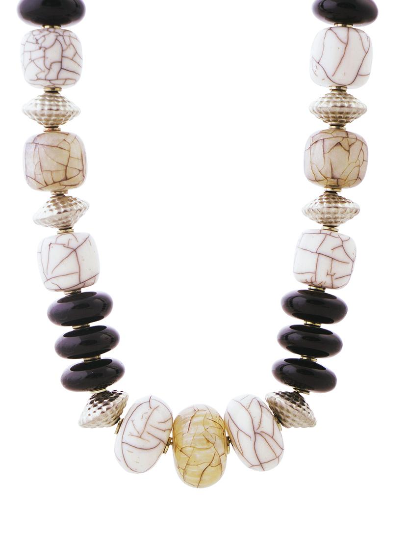 ethnic tribal handmade resin beaded fashion necklace - 21982898 - Standard Image - 2