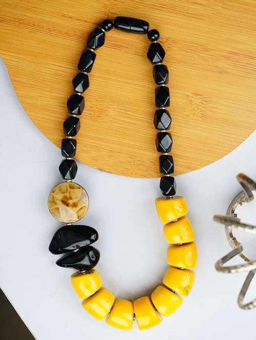 ethnic tribal handmade resin beaded fashion necklace - 21982910 - Standard Image - 0