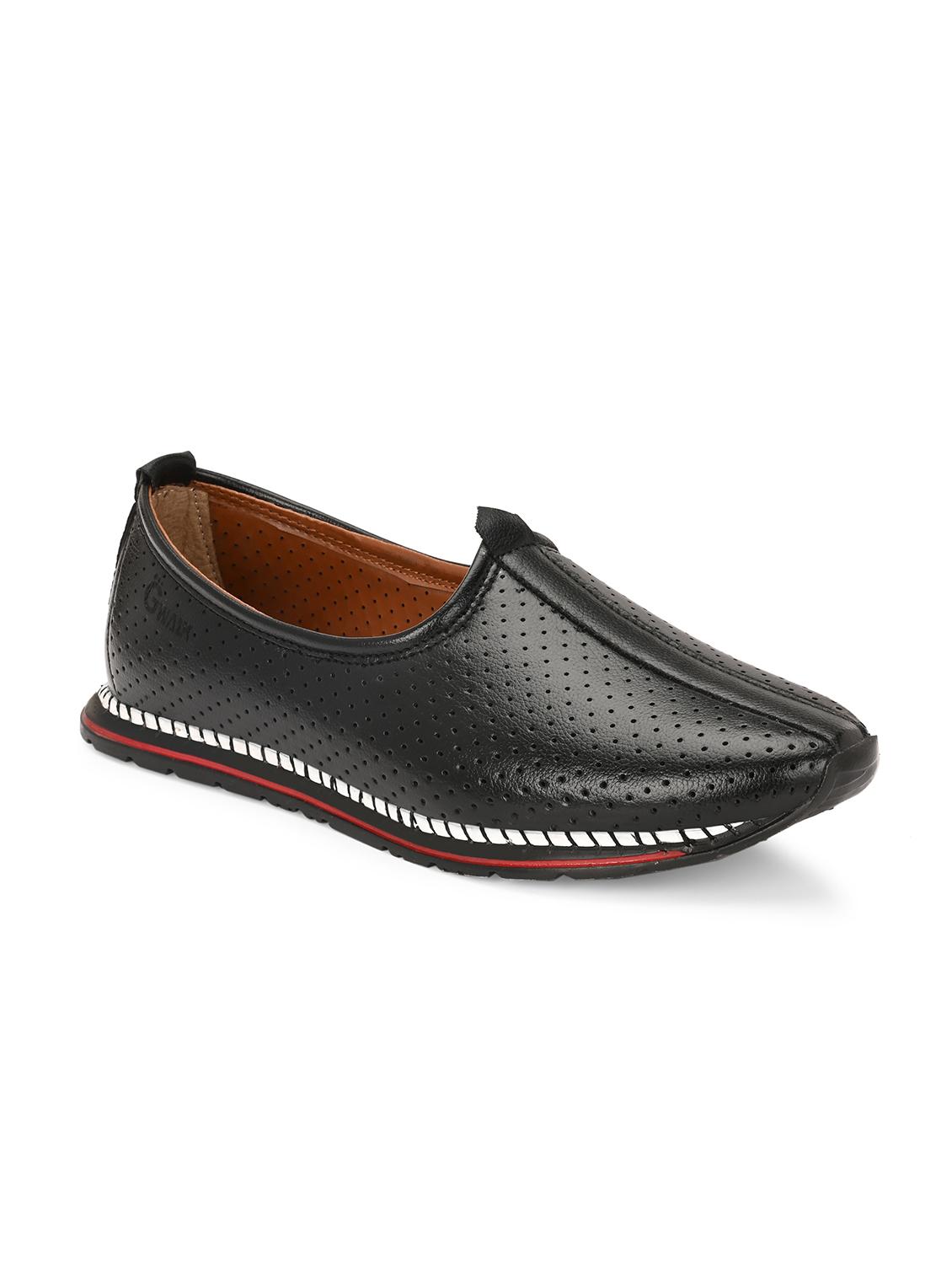 men black slip on juti - 21983063 - Standard Image - 2