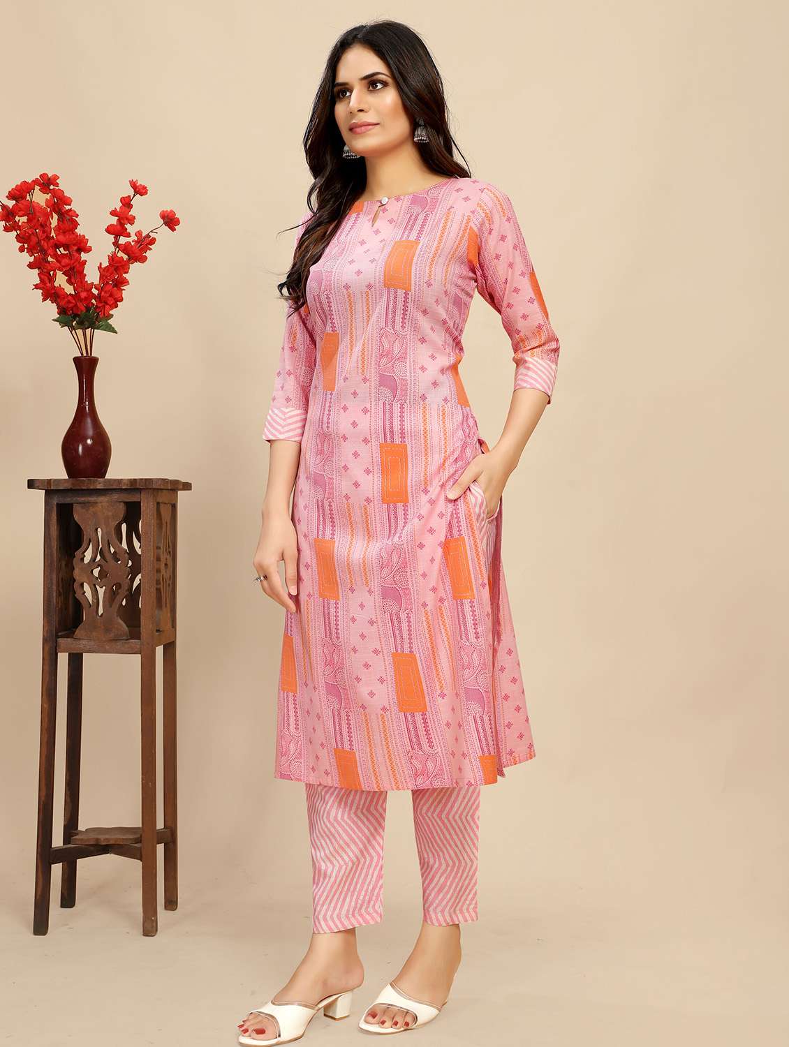 women printed three quarter sleeve kurta pant set - 21983404 -  Standard Image - 2