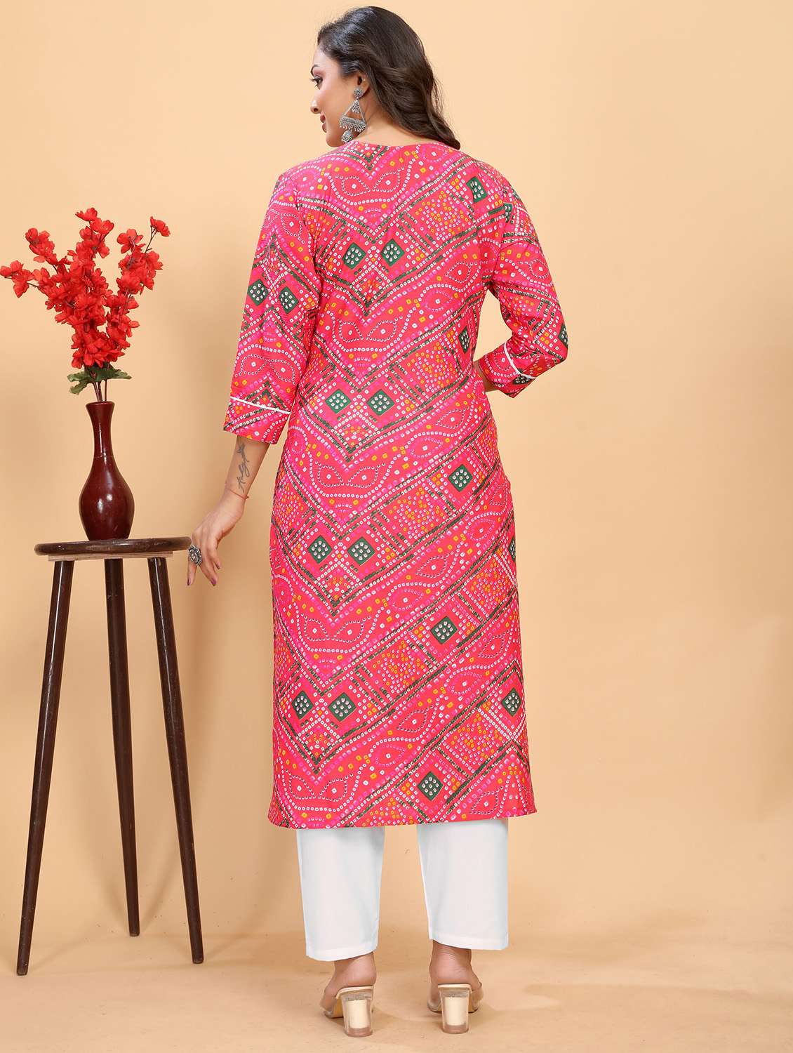 women printed three quarter sleeve kurta pant set - 21983414 -  Standard Image - 2