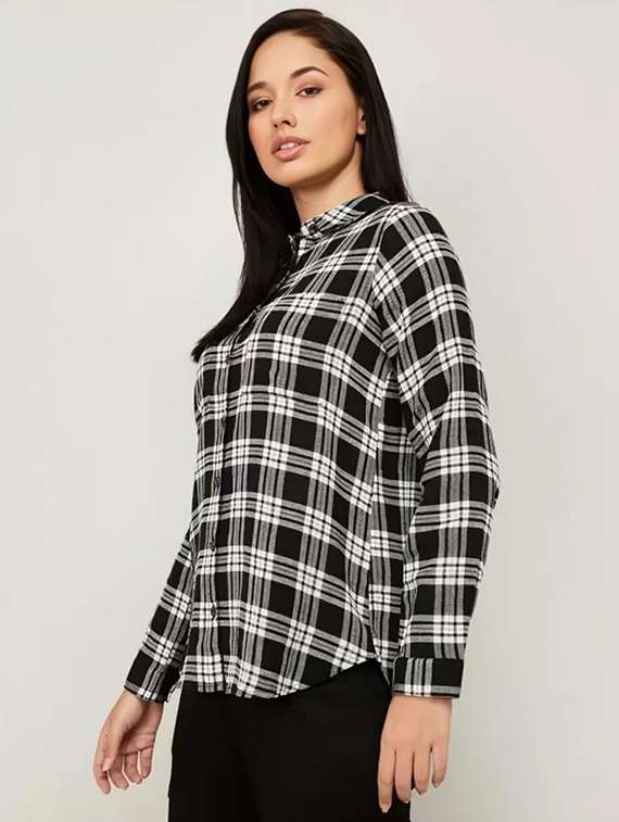 women black checkered collared regular fit shirt