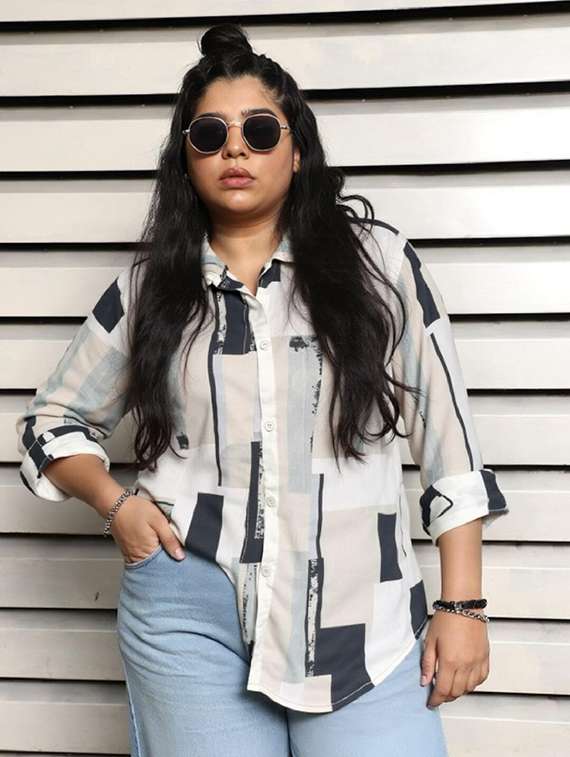 women printed long sleeve collared shirt - 21983495 - Zoom Image - 0