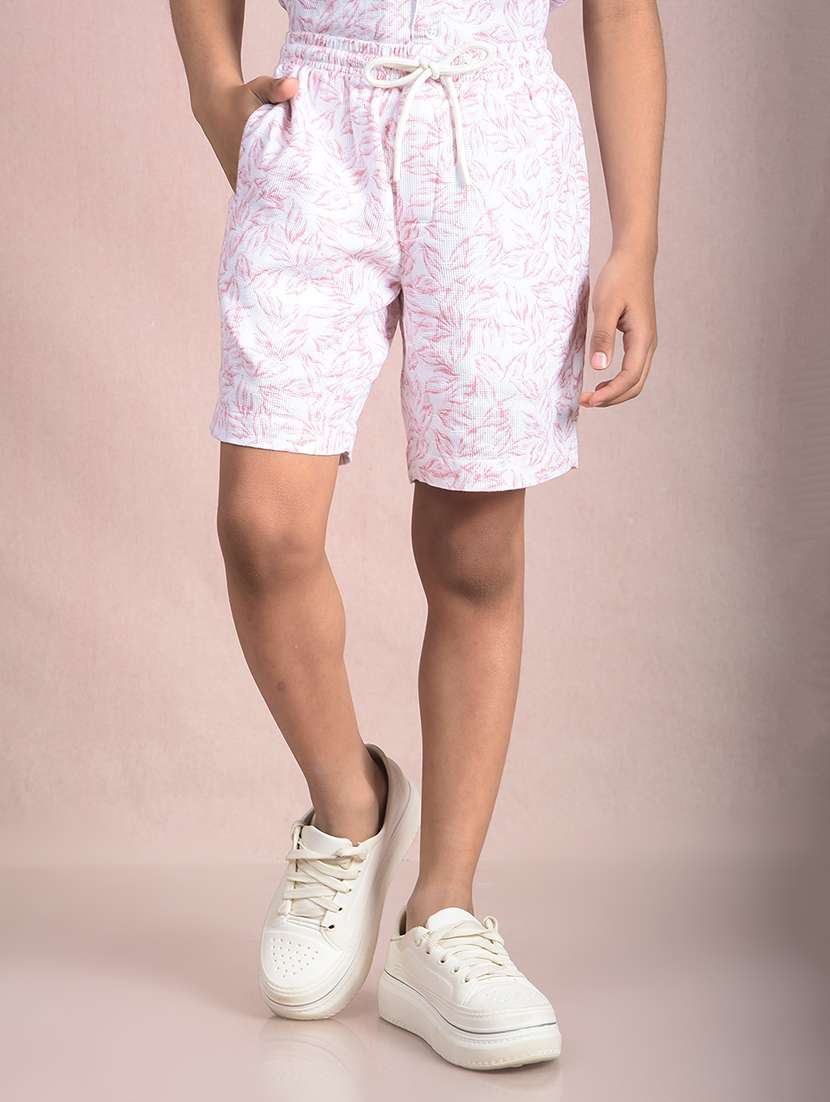 boys printed mid rise regular fit shorts 