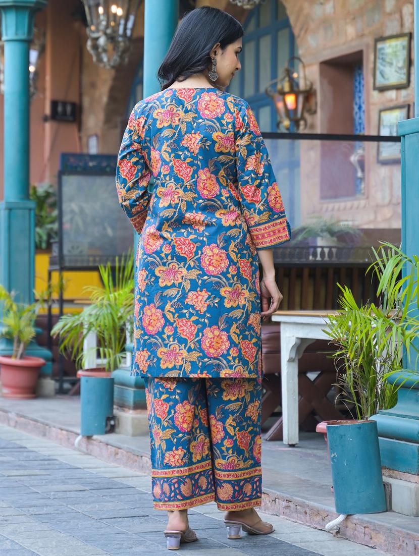 women floral three quarter sleeve kurta palazzo set - 21985451 - Standard Image - 2