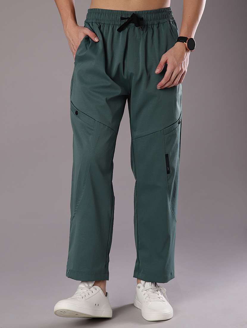 men solid mid rise regular fit cargo - 21985806 -  Standard Image - 2