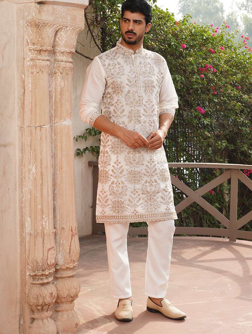 men white embroidered kurta and pyjama set