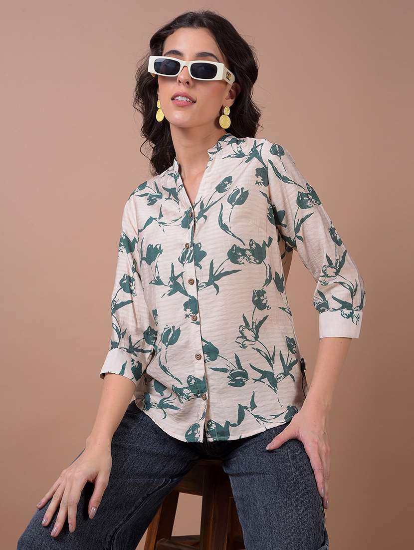 women printed three quarter sleeve collared shirt