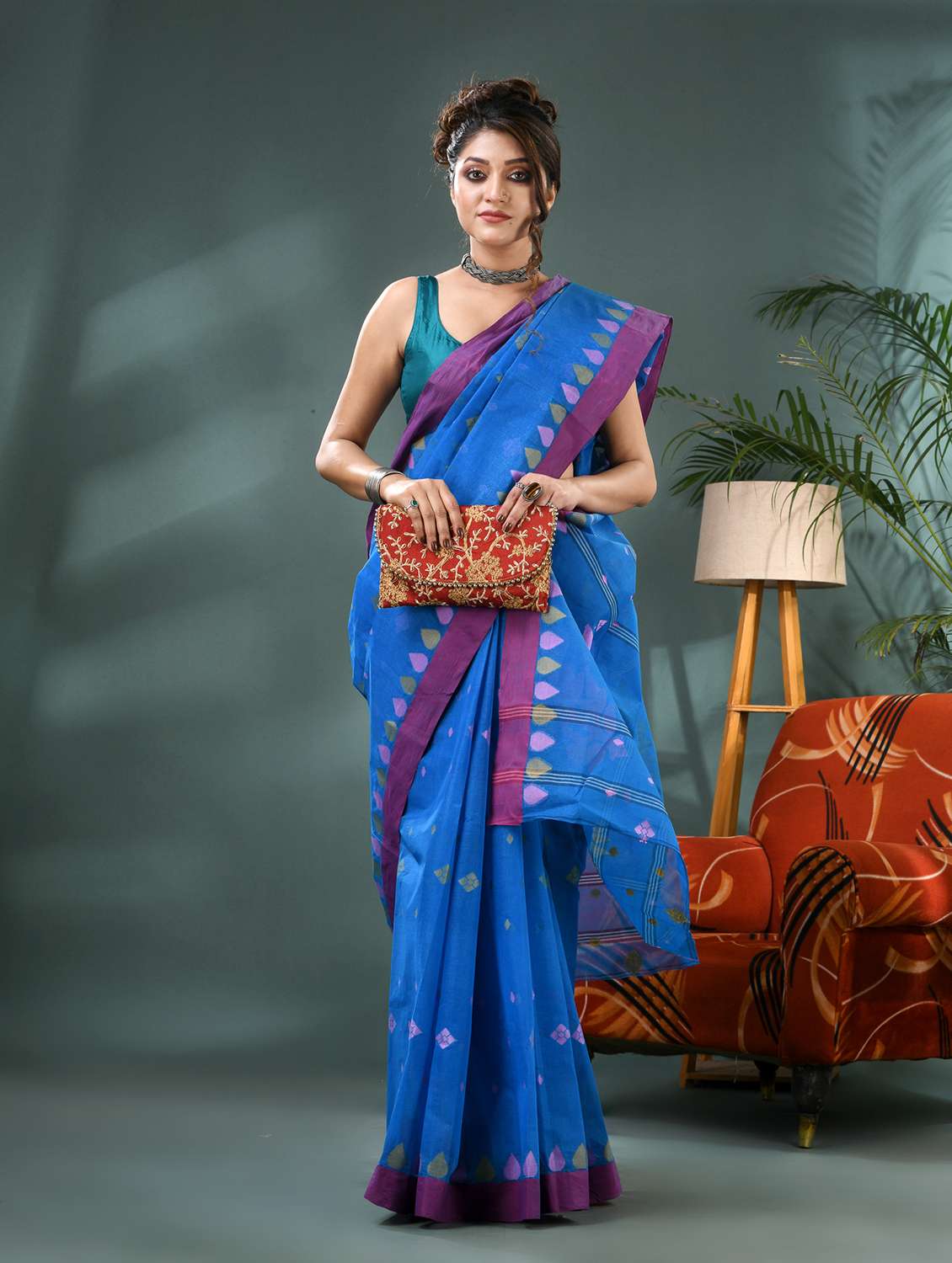 women self design handloom saree - 21986582 - Standard Image - 2
