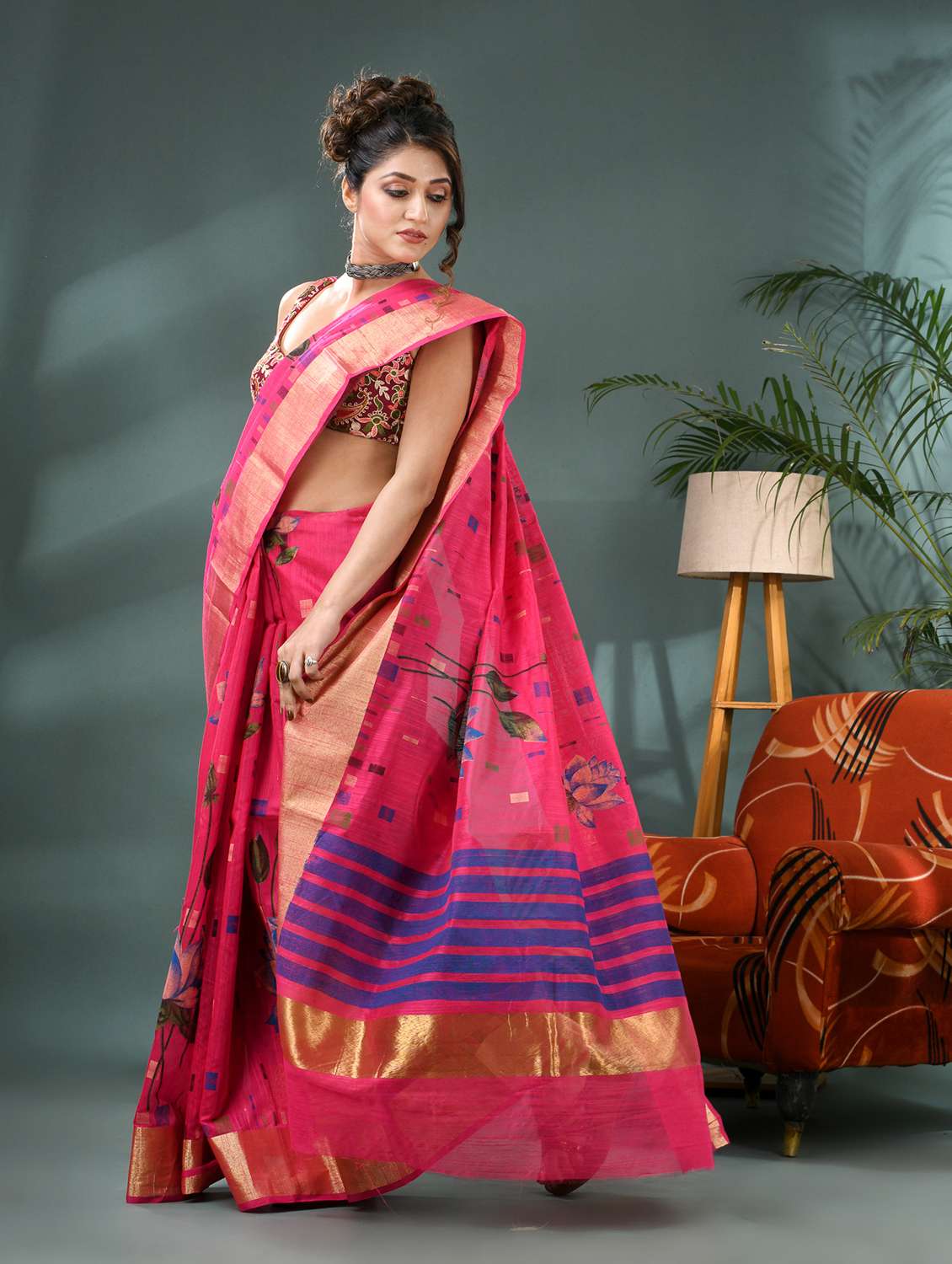 women self design handloom saree with blouse - 21986589 -  Standard Image - 2