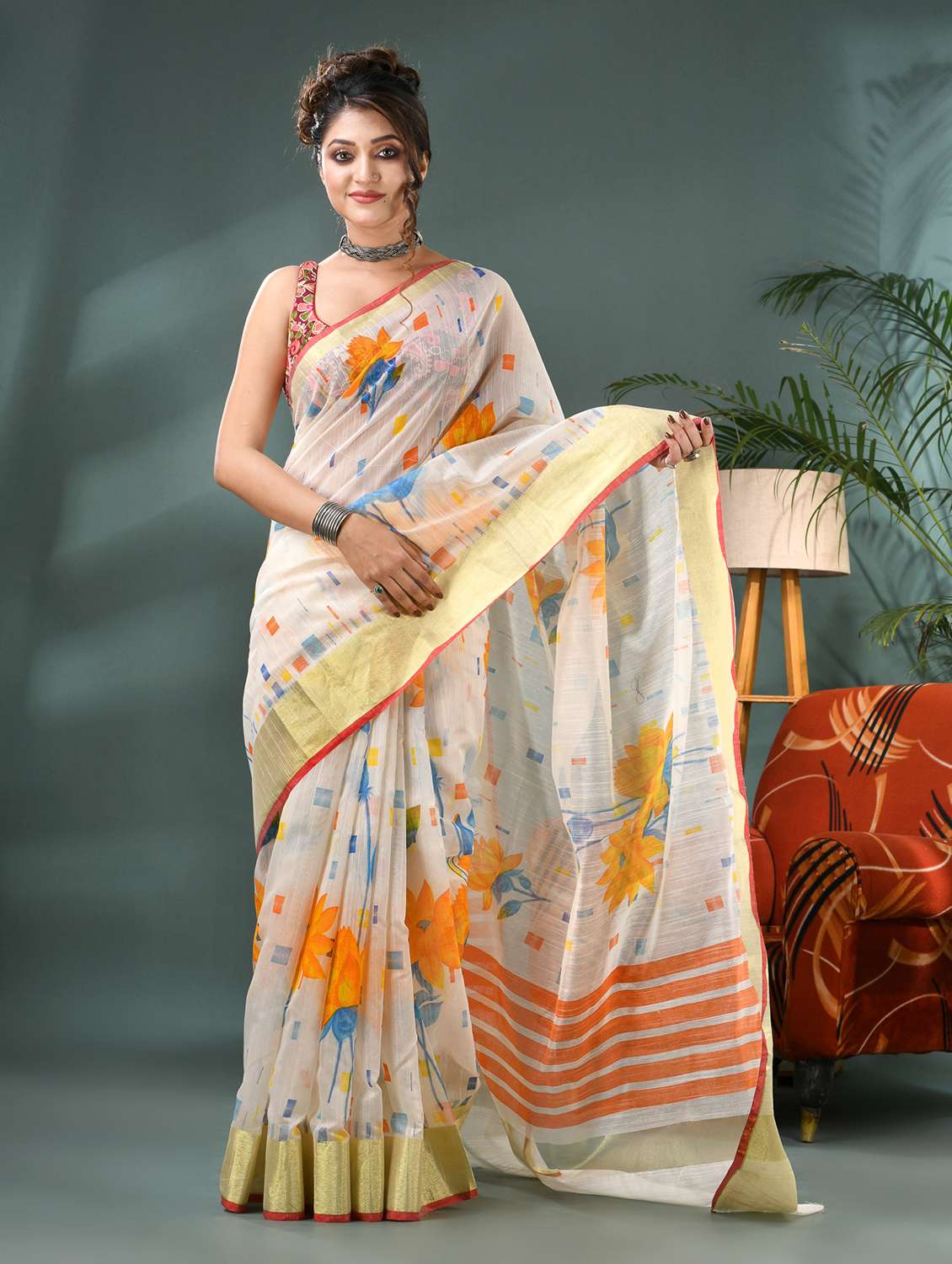 women self design handloom saree with blouse - 21986590 -  Standard Image - 2