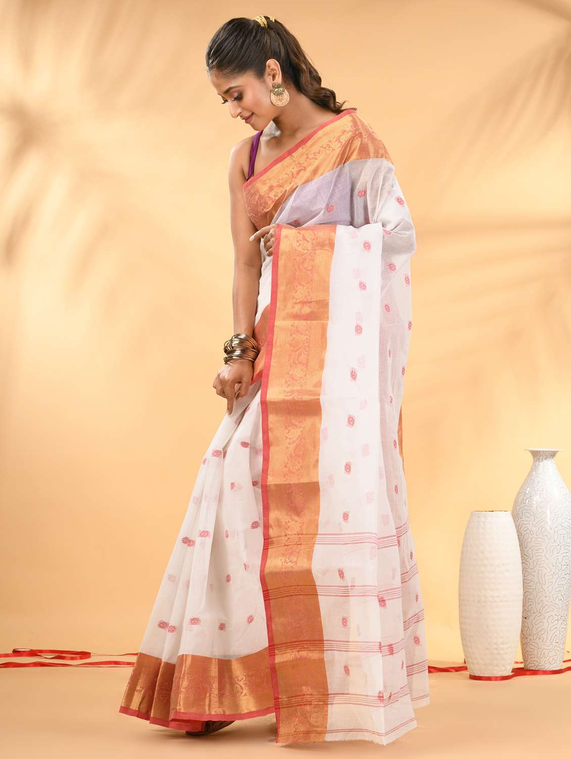 women self design tant saree - 21986937 -  Standard Image - 2