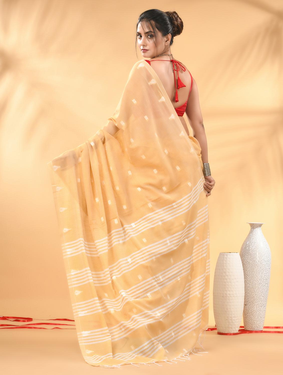 women self design handloom saree with blouse - 21986947 - Standard Image - 2