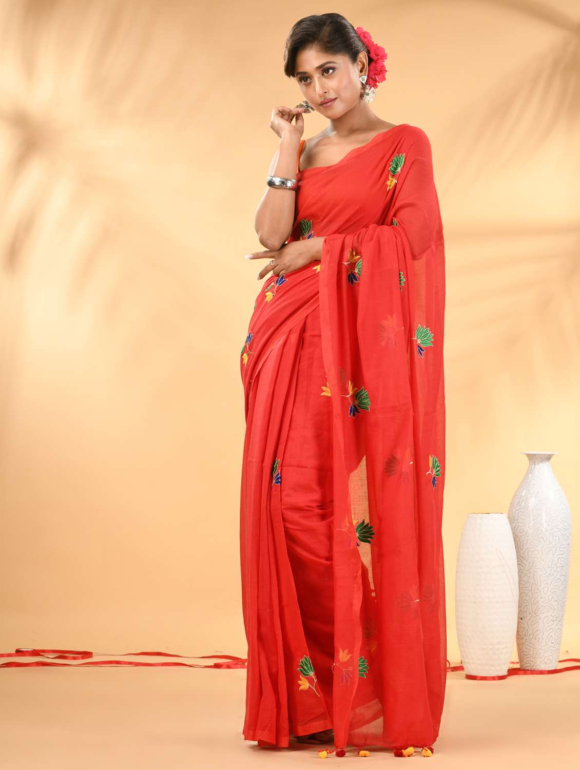 women floral embroidered handloom saree