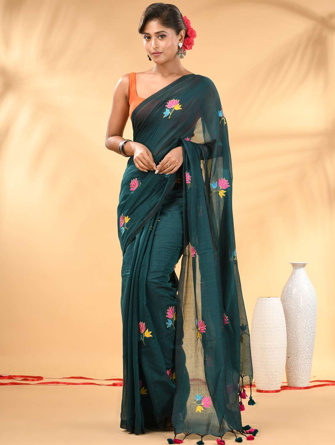 women floral embroidered handloom saree