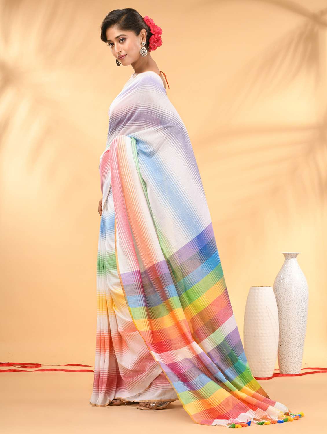 women striped handloom saree - 21987015 -  Standard Image - 2