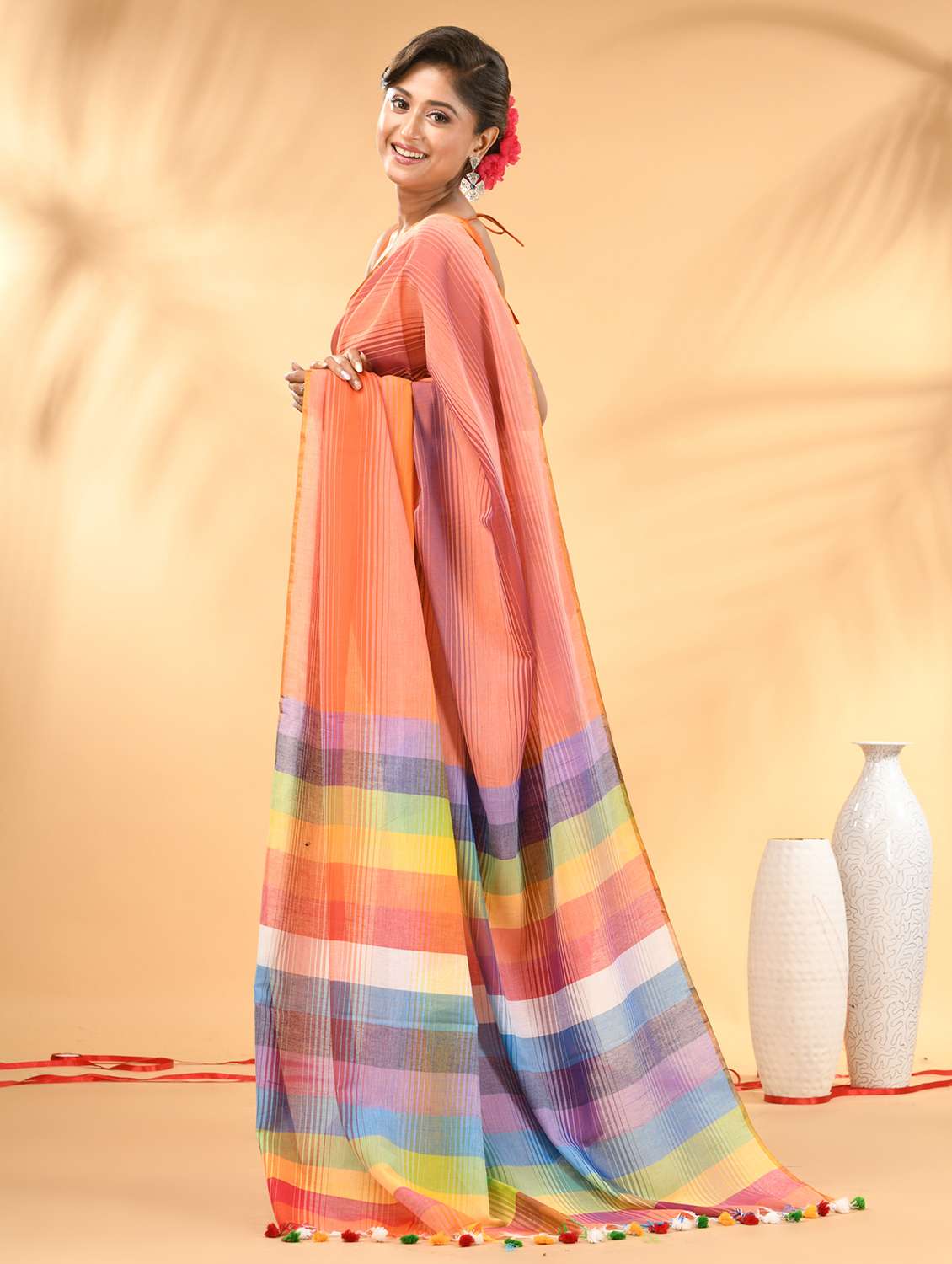 women striped handloom saree - 21987016 - Standard Image - 2