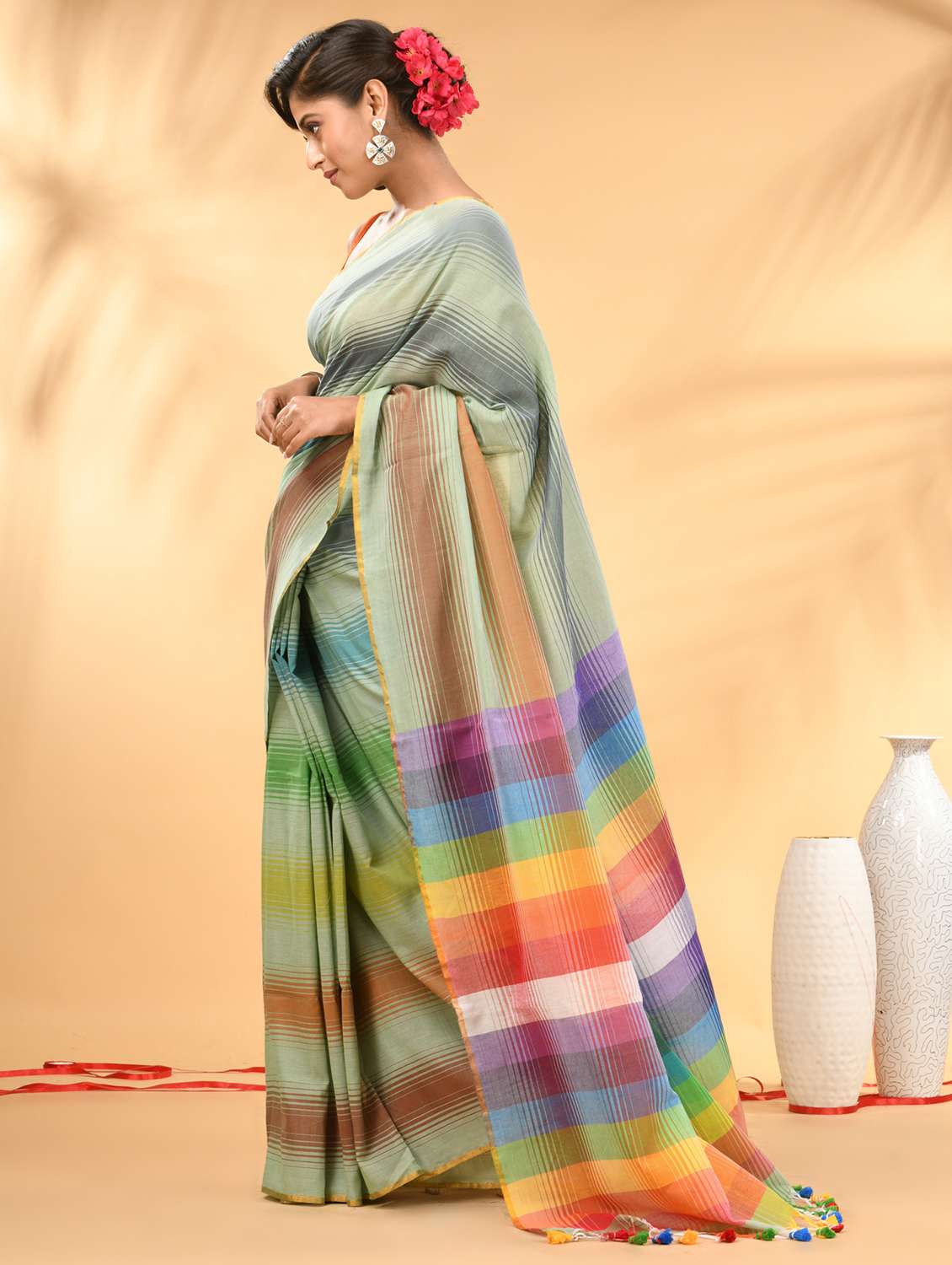 women striped handloom saree - 21987026 -  Standard Image - 2