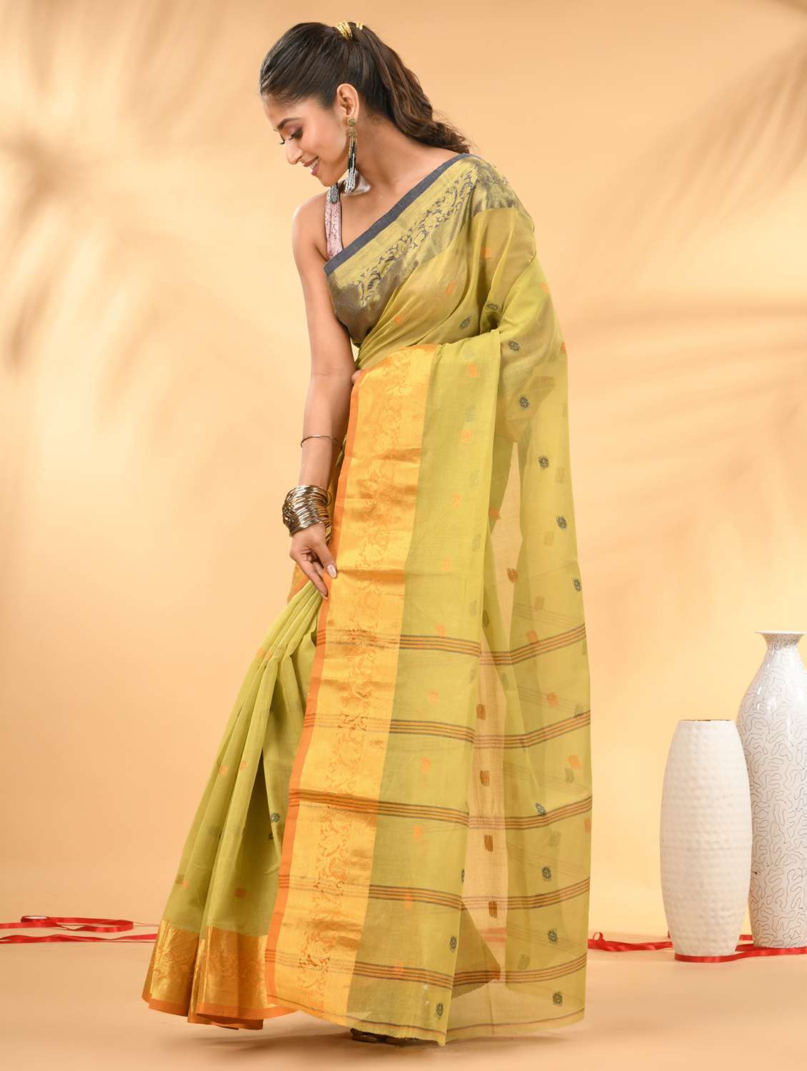 women self design tant saree - 21987029 -  Standard Image - 2