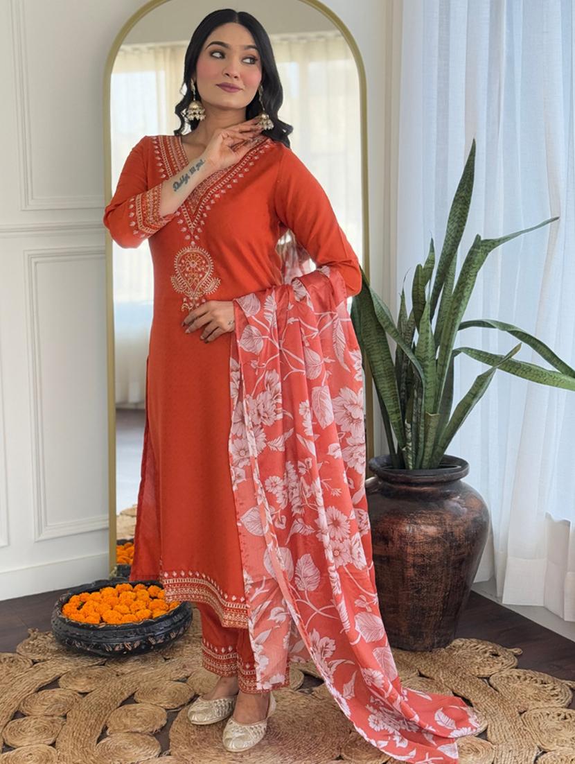 women three quarter sleeve kurta pant with dupatta set - 21987356 - Standard Image - 2