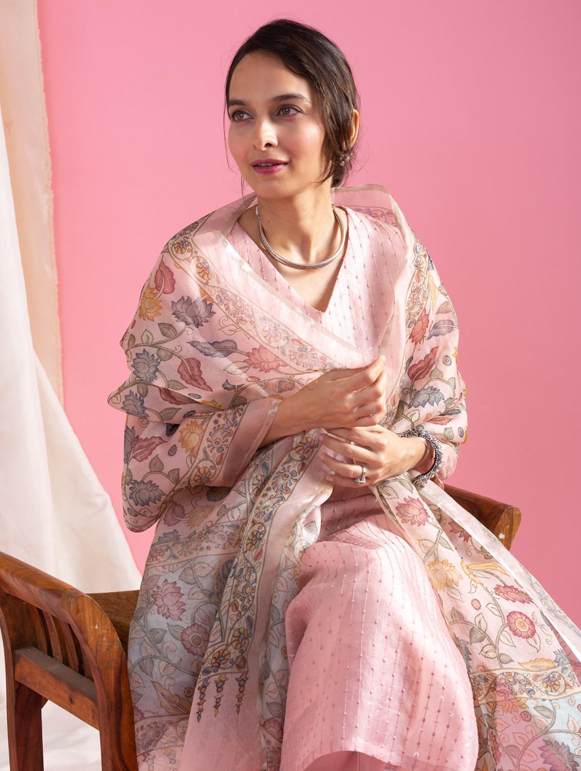 women three quarter sleeve kurta pant with dupatta set - 21987382 - Standard Image - 2