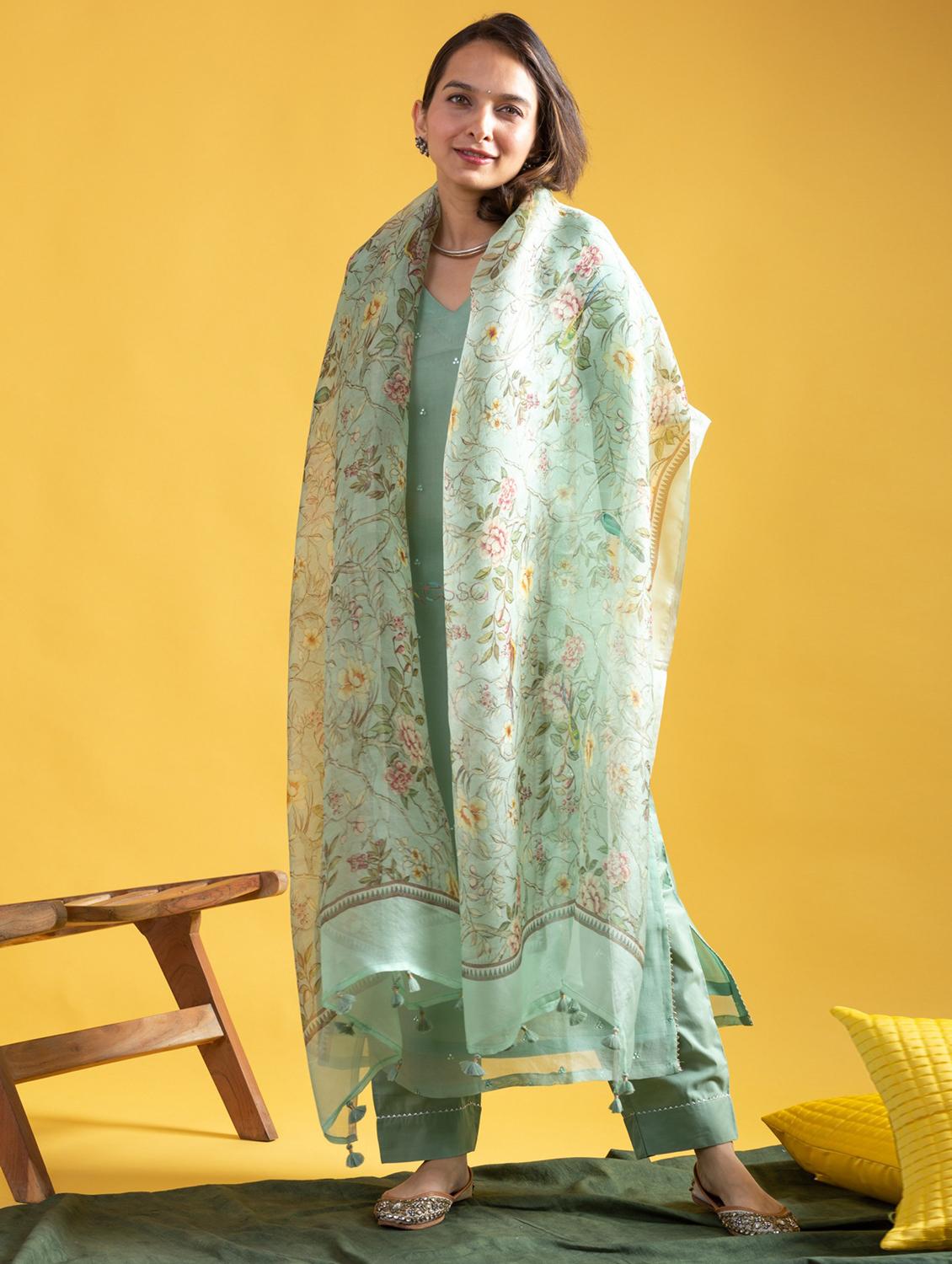 women three quarter sleeve kurta pant with dupatta set - 21987383 - Standard Image - 2