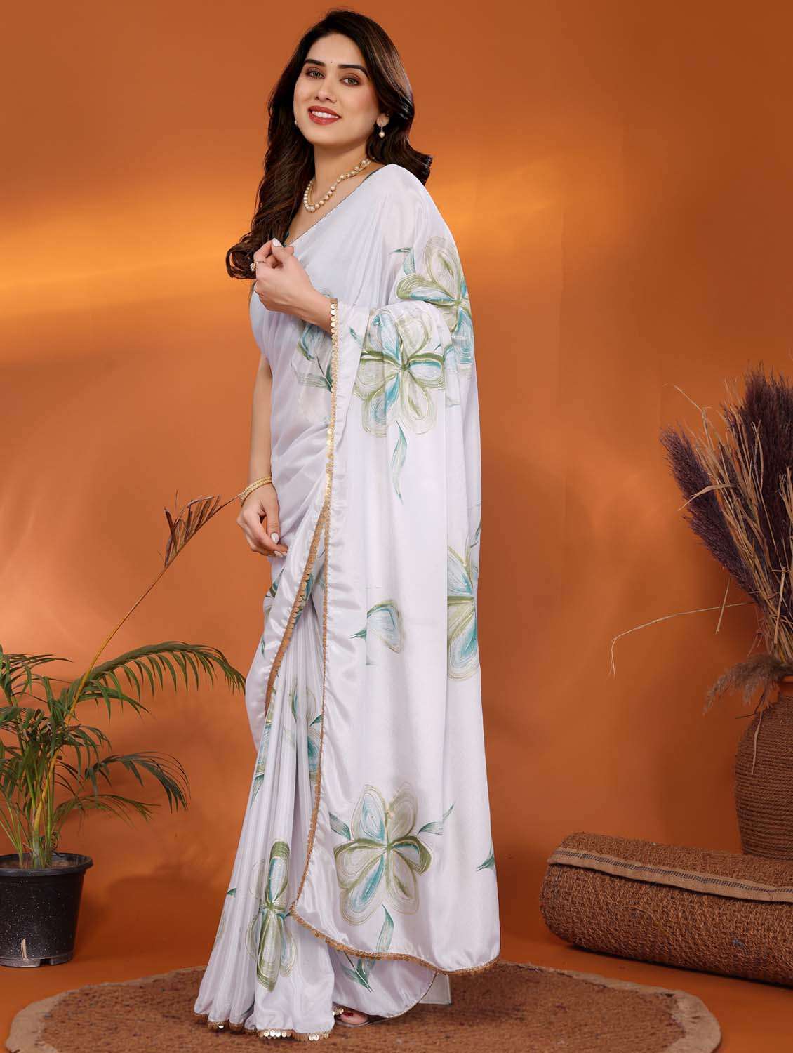 women printed casual wear saree with blouse - 21988132 - Standard Image - 2