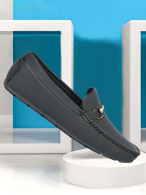 men slip on horsebit loafer - 21988266 -  Standard Image - 0