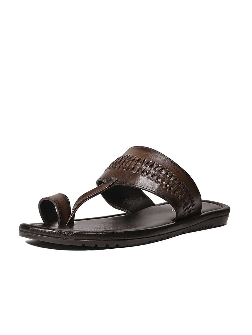 men solid toe separator sandal - 21988808 -  Standard Image - 2